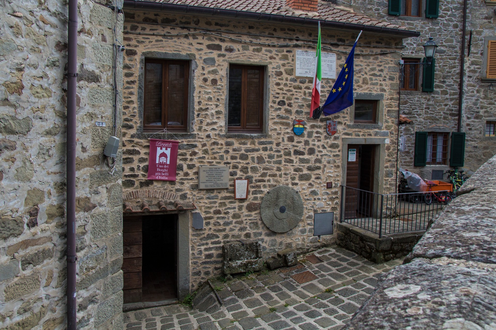 ECOMUSEUM OF THE CHESTNUT AND TRANSHUMANCE IN RAGGIOLO Ecomusei